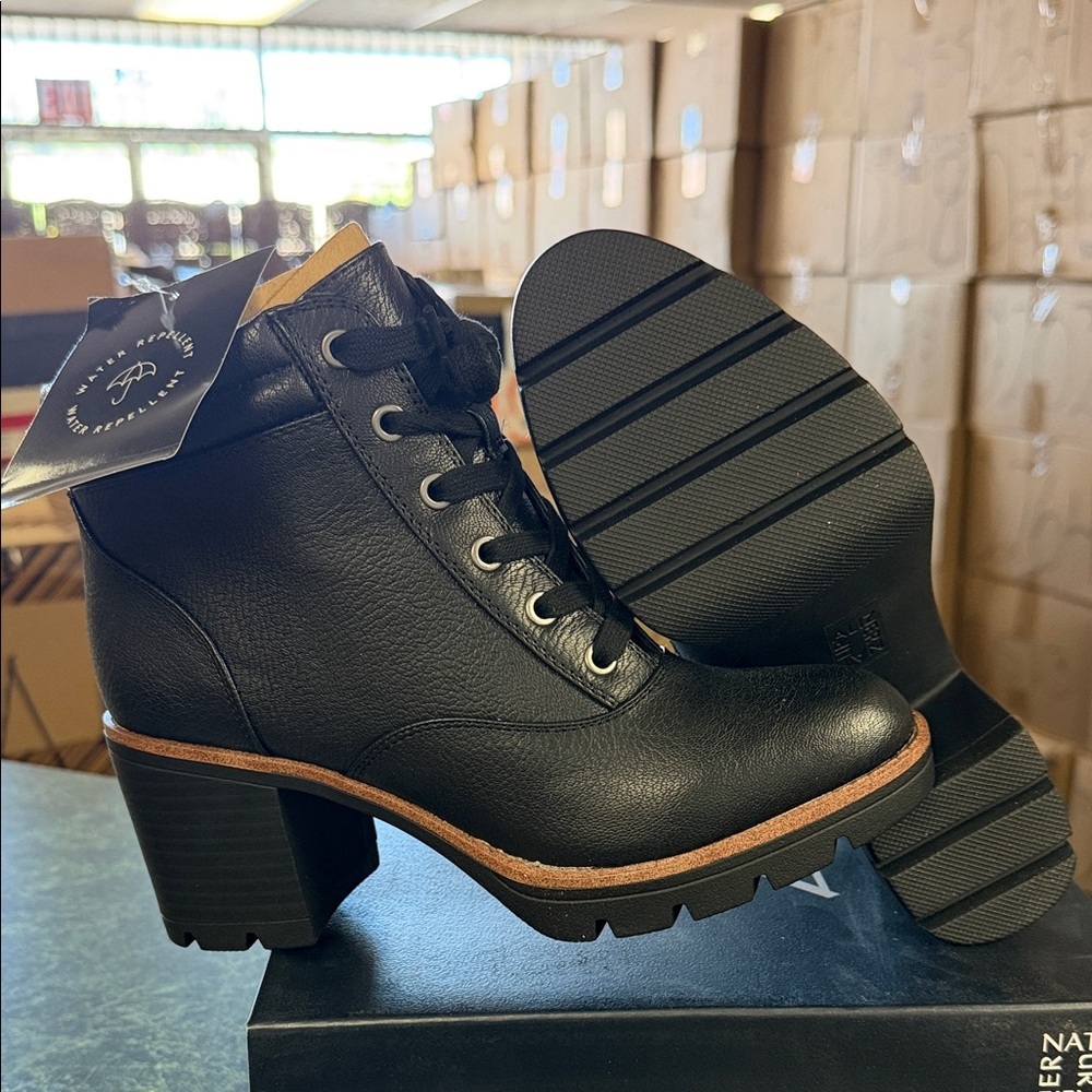 Naturalizer Black Lace-Up Heeled Ankle Boots with Lug Sole